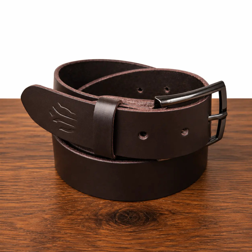 Ceinture en cuir couleur chocolat pleine fleur 35mm faite main Cuir & Matière